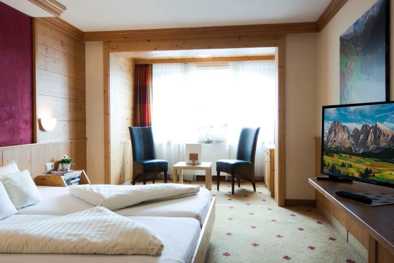 Familienhotel Alpina All Inklusive Wenns Dış mekan fotoğraf